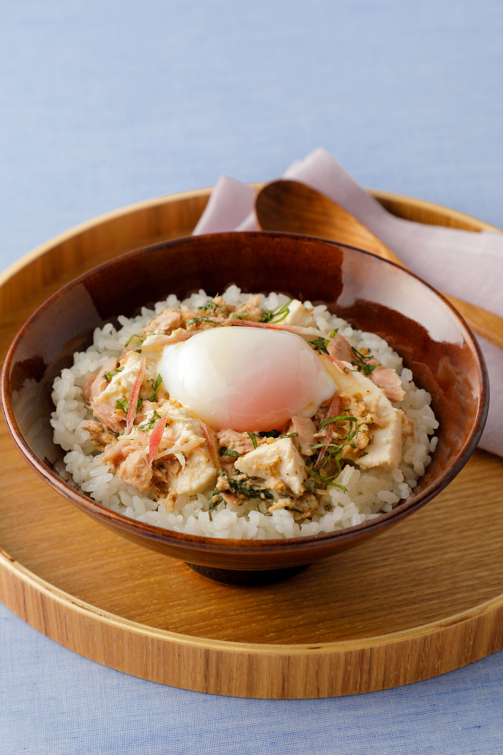 薬味たっぷり！ ツナと豆腐の温たまのっけ丼_4