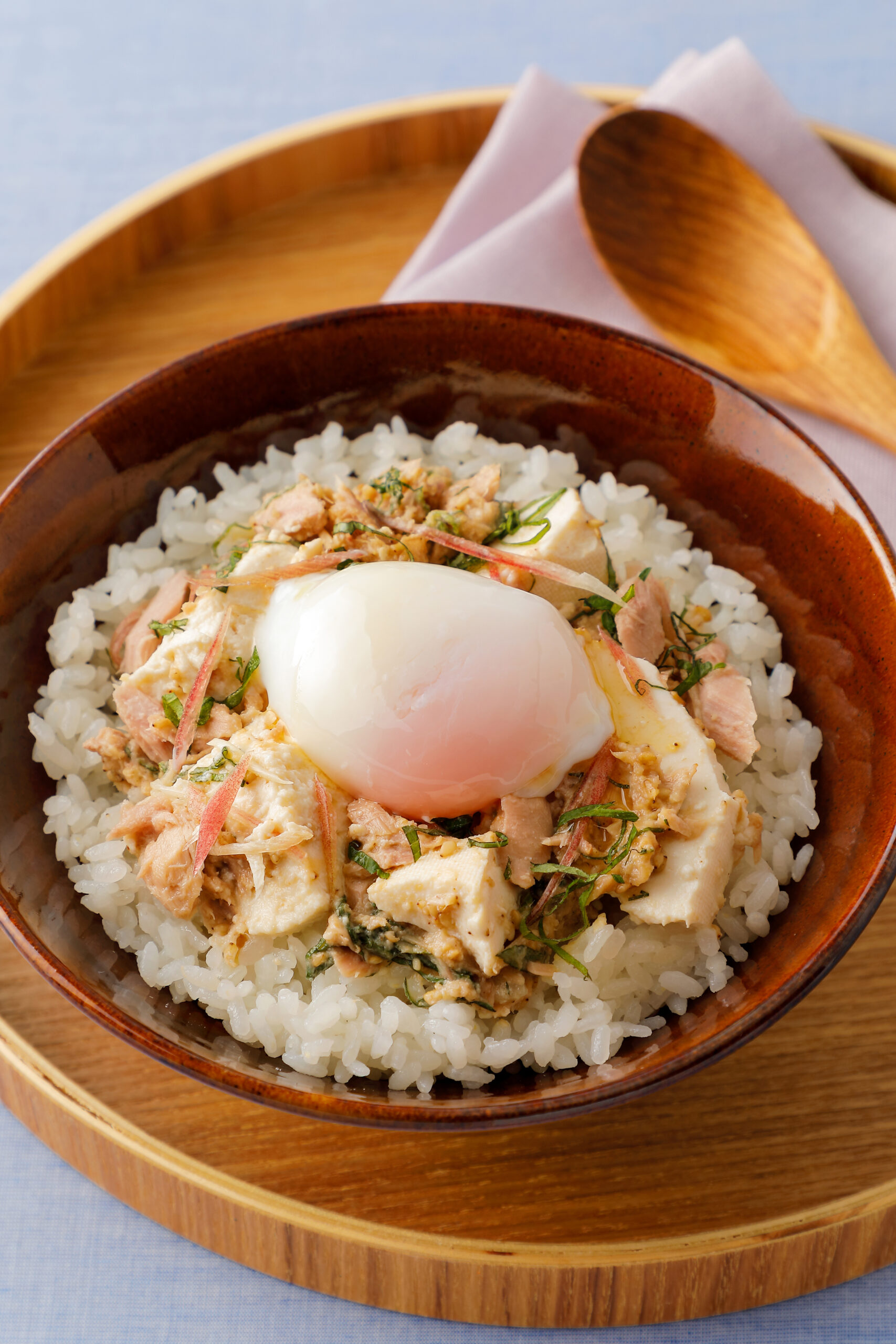 薬味たっぷり！ ツナと豆腐の温たまのっけ丼_5