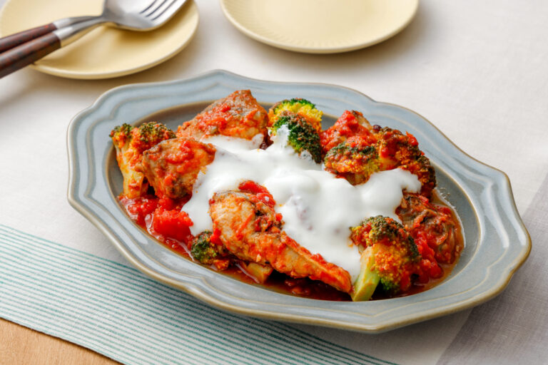 さばのトマト煮　ヨーグルトソースかけ_1